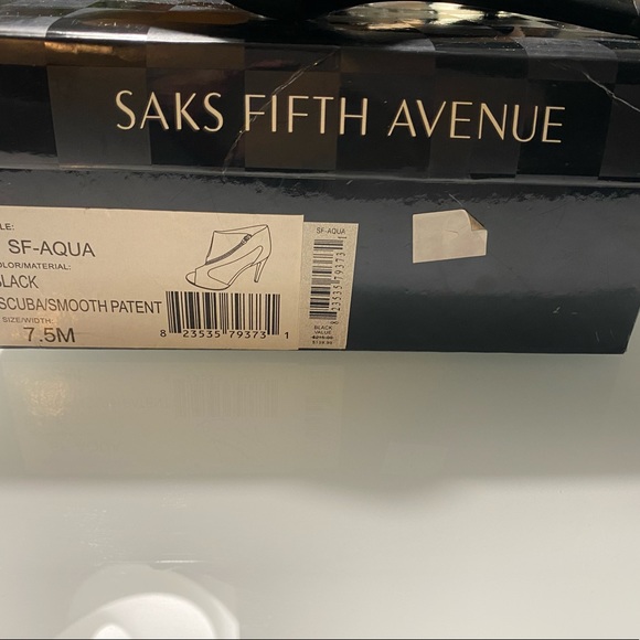 Peep toe side zipper black bootie - Picture 2 of 5